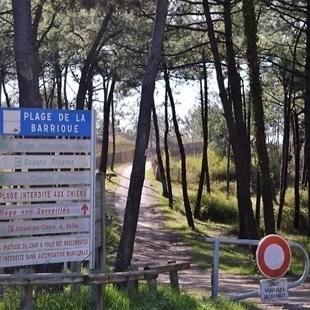 House En Direction De La Pointe D'arcay Vers La Plage De La Barrique Casa de Férias